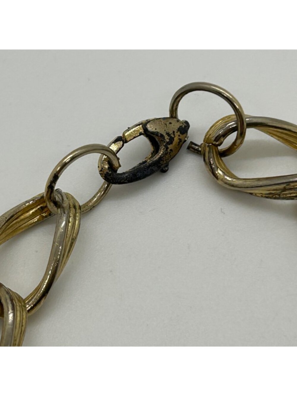 Vintage Gold Tone Double Link Bracelet With Faux Pearl & Filigree Charm Baubles - Picture 7 of 14